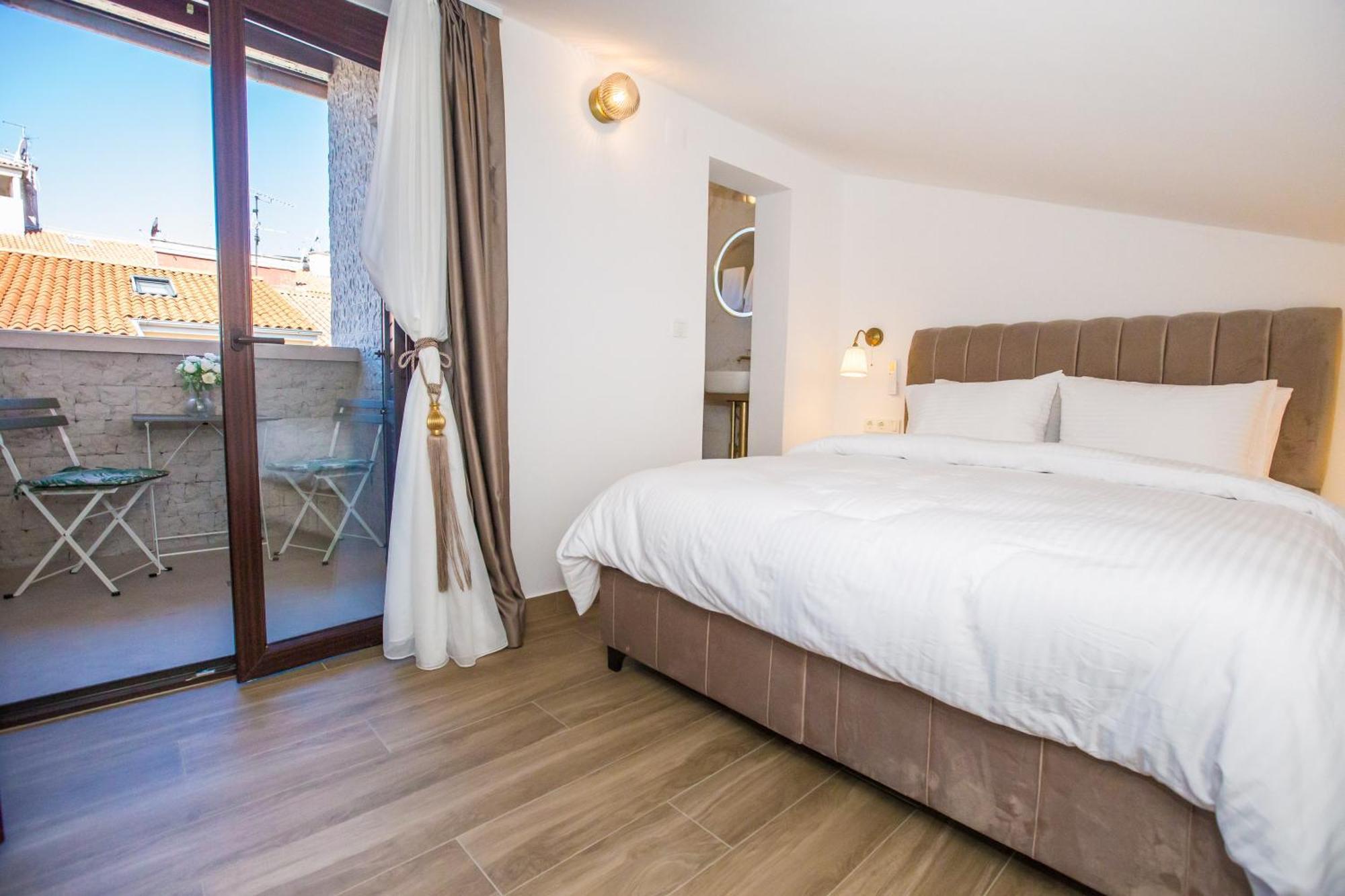 Mind Apartment And Rooms Porec Exterior photo