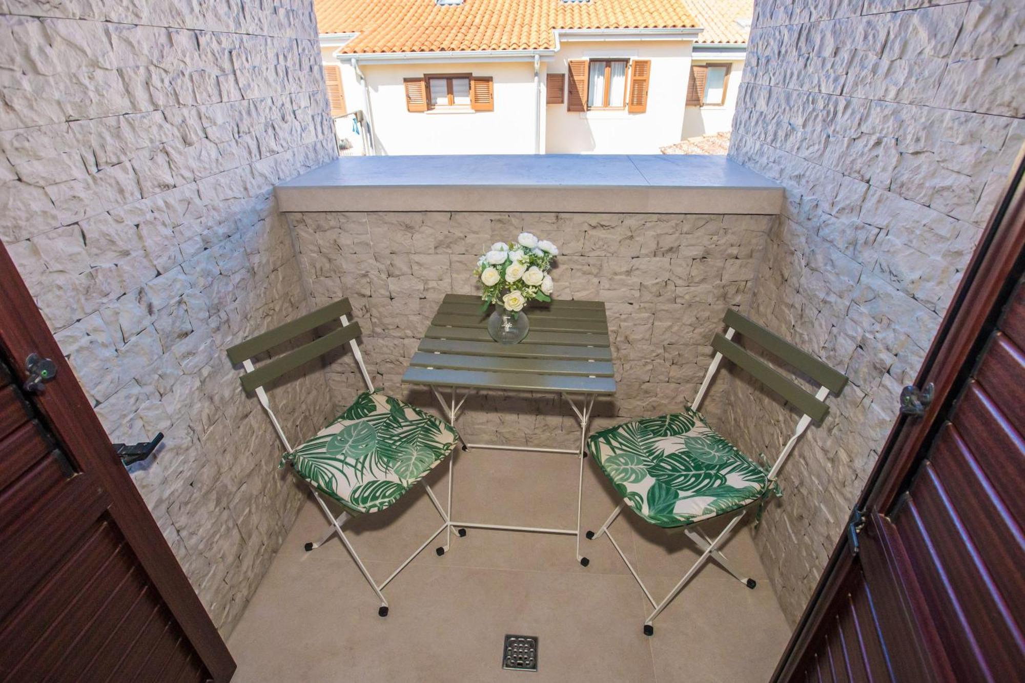 Mind Apartment And Rooms Porec Exterior photo