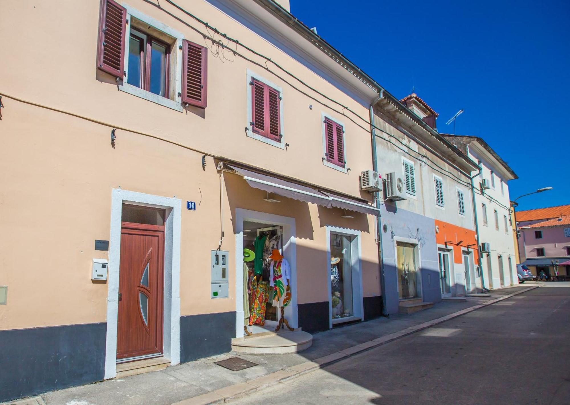Mind Apartment And Rooms Porec Exterior photo